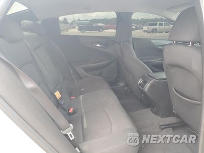 Zdjęcie 10 z 15 samochodu: 2018 CHEVROLET MALIBU LT VIN:1G1ZD5STXJF234850 - miniatura