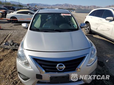 Piąte zdjęcie samochodu w środku: 2018 NISSAN VERSA S VIN:3N1CN7AP1JK442544 - miniatura