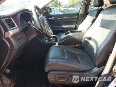 Zdjęcie 7 z 16 samochodu: 2018 TOYOTA HIGHLANDER LIMITED VIN:5TDDZRFH9JS812422 - miniatura