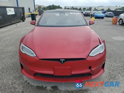 Piąte zdjęcie samochodu w środku: 2021 TESLA MODEL S VIN:5YJSA1E52MF453284 - miniatura