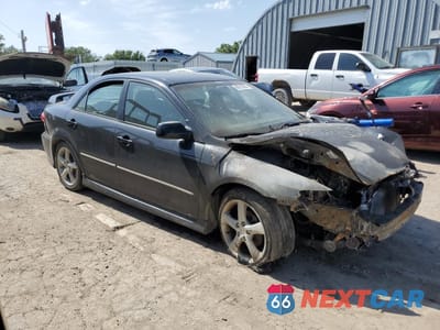 Czwarte zdjęcie samochodu z boku: 2004 MAZDA 6 S VIN:1YVFP80D145N25952 - miniatura