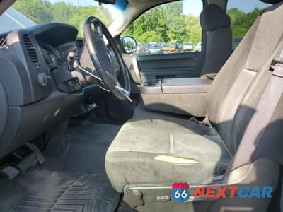 Zdjęcie 7 z 12 samochodu: 2011 CHEVROLET SILVERADO K1500 LT VIN:1GCPKSE36BF226017 - miniatura