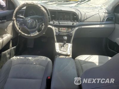 Zdjęcie 8 z 13 samochodu: 2017 HYUNDAI ELANTRA SE VIN:5NPD84LF0HH183285 - miniatura