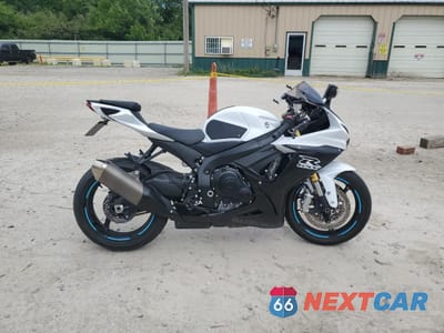 2020 SUZUKI GSX-R750 JS1GR7MA0L7100590 - główne zdjęcie licytacji z USA - miniatura