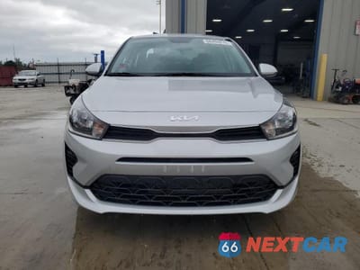 Piąte zdjęcie samochodu w środku: 2023 KIA RIO LX VIN:3KPA24AD6PE555169 - miniatura