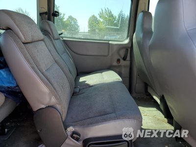Zdjęcie 11 z 13 samochodu: 2004 CHEVROLET VENTURE VIN:1GNDU03E94D113349 - miniatura