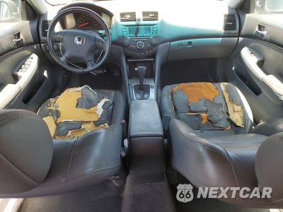 Zdjęcie 8 z 13 samochodu: 2005 HONDA ACCORD EX VIN:1HGCM56875A001953 - miniatura