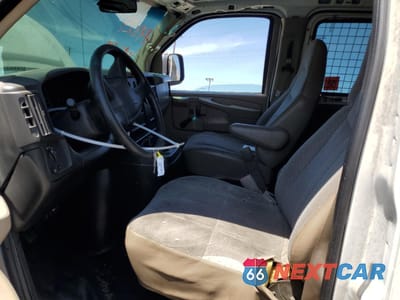 Zdjęcie 7 z 14 samochodu: 2005 CHEVROLET EXPRESS G2500 VIN:1GCGG25V451252281 - miniatura