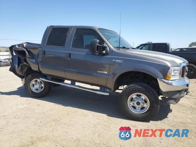 Czwarte zdjęcie samochodu z boku: 2003 FORD F250 SUPER DUTY VIN:1FTNW21P63EB51086 - miniatura