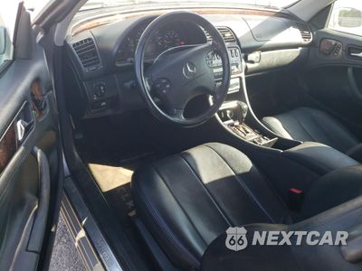 Zdjęcie 8 z 14 samochodu: 2001 MERCEDES-BENZ CLK 320 VIN:WDBLK65G01T076445 - miniatura