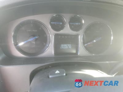 Zdjęcie 9 z 13 samochodu: 2008 CADILLAC ESCALADE ESV VIN:1GYFK66858R227075 - miniatura