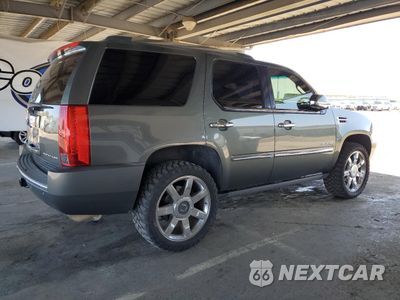 Trzecie zdjęcie samochodu z tyłu: 2011 CADILLAC ESCALADE PREMIUM VIN:1GYS4CEF3BR156697 - miniatura