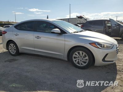 Czwarte zdjęcie samochodu z boku: 2018 HYUNDAI ELANTRA SE VIN:5NPD74LF0JH385424 - miniatura