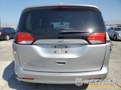 Zdjęcie 6 z 17 samochodu: 2018 CHRYSLER PACIFICA LX VIN:2C4RC1CG3JR292568 - miniatura