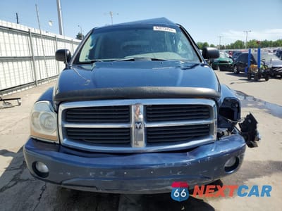 Piąte zdjęcie samochodu w środku: 2004 DODGE DURANGO SLT VIN:1D4HB48D54F119003 - miniatura