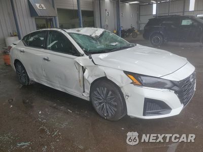 Czwarte zdjęcie samochodu z boku: 2025 NISSAN ALTIMA SV VIN:1N4BL4DV7SN400209 - miniatura