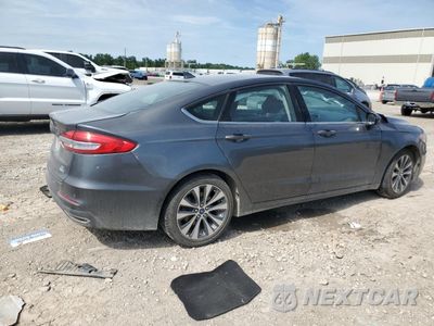 Trzecie zdjęcie samochodu z tyłu: 2020 FORD FUSION SE VIN:3FA6P0T95LR149952 - miniatura