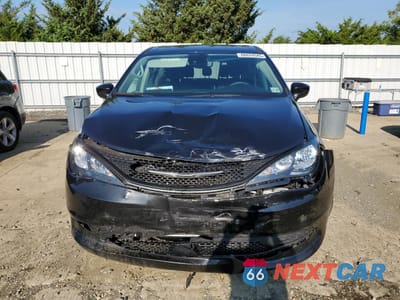 Piąte zdjęcie samochodu w środku: 2023 CHRYSLER VOYAGER LX VIN:2C4RC1CGXPR611554 - miniatura