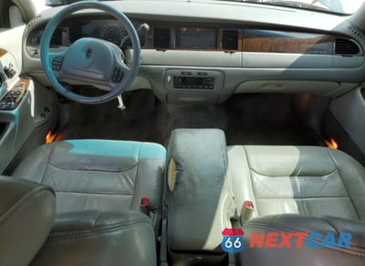 Zdjęcie 8 z 12 samochodu: 2000 LINCOLN TOWN CAR SIGNATURE VIN:1LNHM82W1YY914712 - miniatura