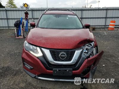 Piąte zdjęcie samochodu w środku: 2018 NISSAN ROGUE S VIN:5N1AT2MV1JC832391 - miniatura