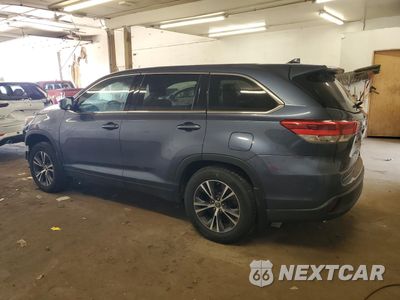 Drugie zdjęcie samochodu z przodu: 2019 TOYOTA HIGHLANDER LE VIN:5TDBZRFH5KS997903 - miniatura