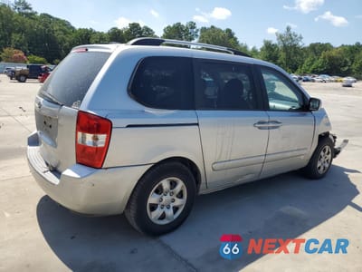 Trzecie zdjęcie samochodu z tyłu: 2010 KIA SEDONA LX VIN:KNDMG4C33A6356919 - miniatura
