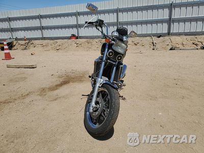 Drugie zdjęcie samochodu z przodu: 1985 HONDA VF1100 C VIN:1HFSC1207FA208131 - miniatura