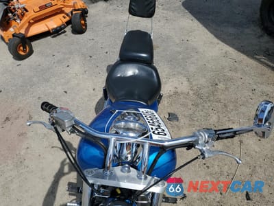 Piąte zdjęcie samochodu w środku: 2006 HONDA VTX1300 C VIN:1HFSC55046A215167 - miniatura
