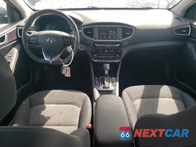 Zdjęcie 8 z 13 samochodu: 2018 HYUNDAI IONIQ LIMITED VIN:KMHC85LC2JU089231 - miniatura