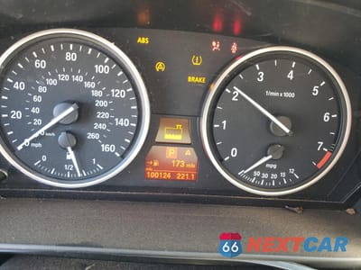 Zdjęcie 9 z 12 samochodu: 2010 BMW 535 XI VIN:WBANV9C50AC138315 - miniatura