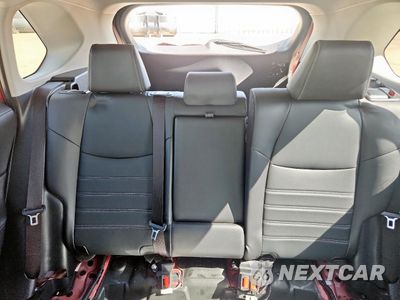 Zdjęcie 10 z 15 samochodu: 2023 TOYOTA RAV4 XLE PREMIUM VIN:JTMB6RFV1PD115627 - miniatura