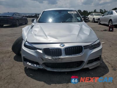 Piąte zdjęcie samochodu w środku: 2018 BMW 330 XI VIN:WBA8D9C57JEB35547 - miniatura