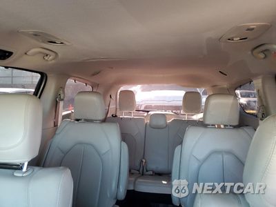 Zdjęcie 10 z 16 samochodu: 2018 CHRYSLER PACIFICA TOURING L VIN:2C4RC1BG4JR295254 - miniatura
