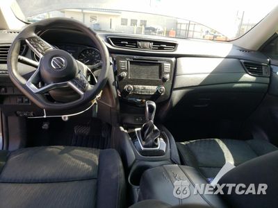 Zdjęcie 8 z 13 samochodu: 2018 NISSAN ROGUE S VIN:KNMAT2MT5JP585453 - miniatura