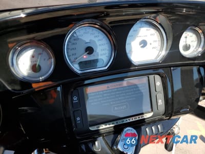 Zdjęcie 7 z 9 samochodu: 2014 HARLEY-DAVIDSON FLHXS STREET GLIDE SPECIAL VIN:1HD1KRM13EB711157 - miniatura
