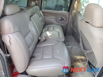 Zdjęcie 11 z 15 samochodu: 1999 GMC SUBURBAN C1500 VIN:3GKEC16R7XG541100 - miniatura