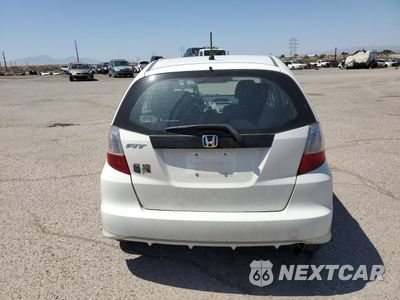 Zdjęcie 6 z 14 samochodu: 2013 HONDA FIT VIN:JHMGE8H31DC077380 - miniatura