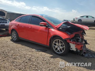 Czwarte zdjęcie samochodu z boku: 2015 FORD FOCUS SE VIN:1FADP3F21FL368806 - miniatura