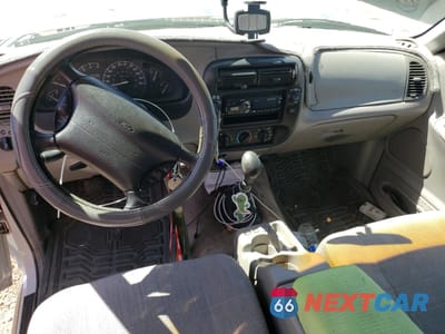 Zdjęcie 8 z 13 samochodu: 1996 FORD EXPLORER VIN:1FMCU24X9TUA92111 - miniatura