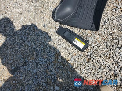 Zdjęcie 12 z 15 samochodu: 2007 MAZDA MX-5 MIATA VIN:JM1NC25F670131868 - miniatura