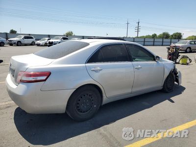 Trzecie zdjęcie samochodu z tyłu: 2011 TOYOTA CAMRY BASE VIN:4T1BF3EK2BU774194 - miniatura
