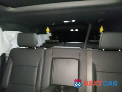 Zdjęcie 10 z 13 samochodu: 2024 CHEVROLET SUBURBAN C1500 LT VIN:1GNSCCKD0RR394388 - miniatura