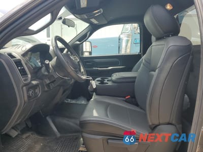 Zdjęcie 7 z 12 samochodu: 2024 RAM 5500 VIN:3C7WRMDL0RG289064 - miniatura