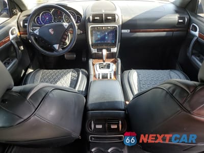 Zdjęcie 8 z 12 samochodu: 2008 PORSCHE CAYENNE TURBO VIN:WP1AC29PX8LA93660 - miniatura