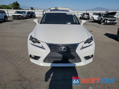 Piąte zdjęcie samochodu w środku: 2016 LEXUS IS 200T VIN:JTHBA1D2XG5017584 - miniatura
