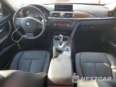 Zdjęcie 8 z 12 samochodu: 2013 BMW 328 XI VIN:WBA3B3C54DF540872 - miniatura