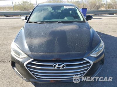Piąte zdjęcie samochodu w środku: 2017 HYUNDAI ELANTRA SE VIN:KMHD84LF3HU223974 - miniatura