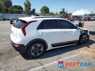 Trzecie zdjęcie samochodu z tyłu: 2024 KIA NIRO WAVE VIN:KNDCT3L15R5098081 - miniatura