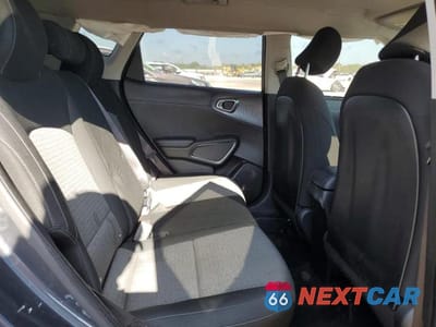 Zdjęcie 10 z 12 samochodu: 2020 KIA SOUL LX VIN:KNDJ23AU9L7104709 - miniatura