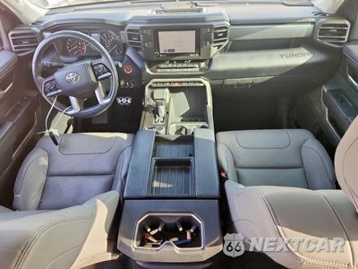 Zdjęcie 8 z 14 samochodu: 2022 TOYOTA TUNDRA CREWMAX SR VIN:5TFLA5DB1NX055302 - miniatura